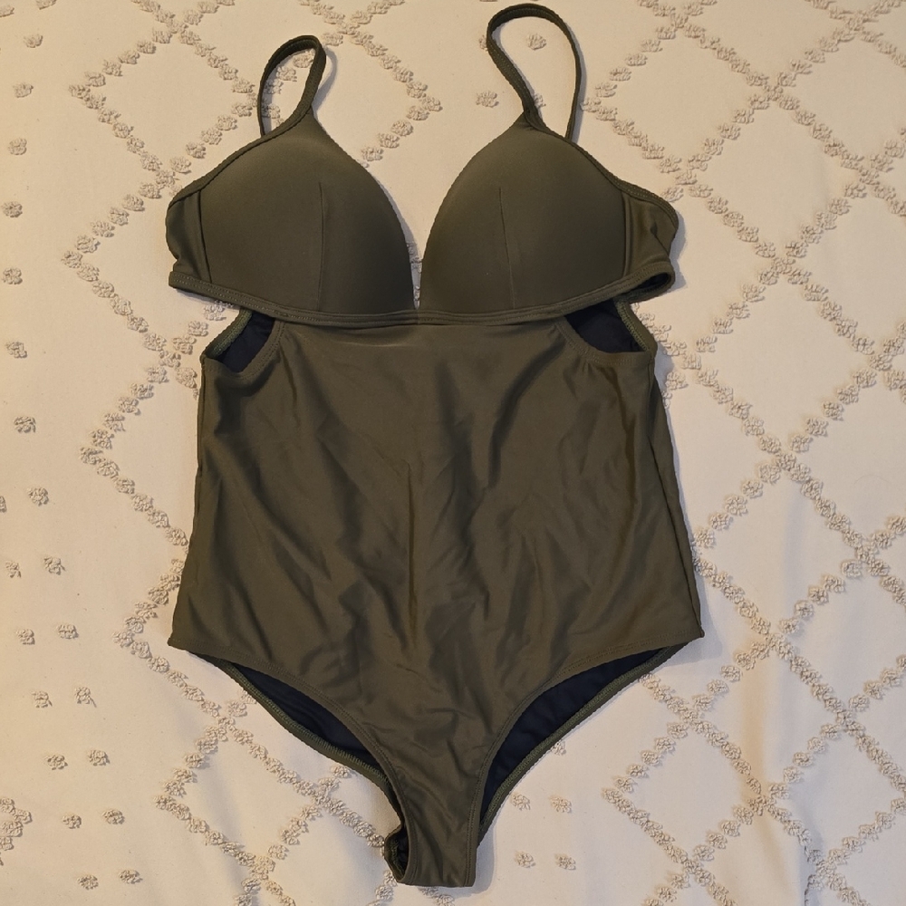 Cupshe Womens Olive Green One-Piece Swimsuit Cutout, Adjustable, M, NWT
